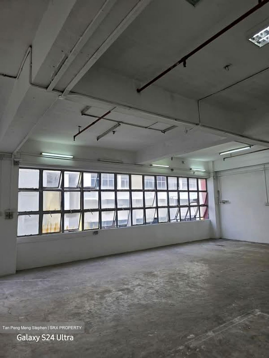 Gordon Industrial Building (D14), Factory #560945111